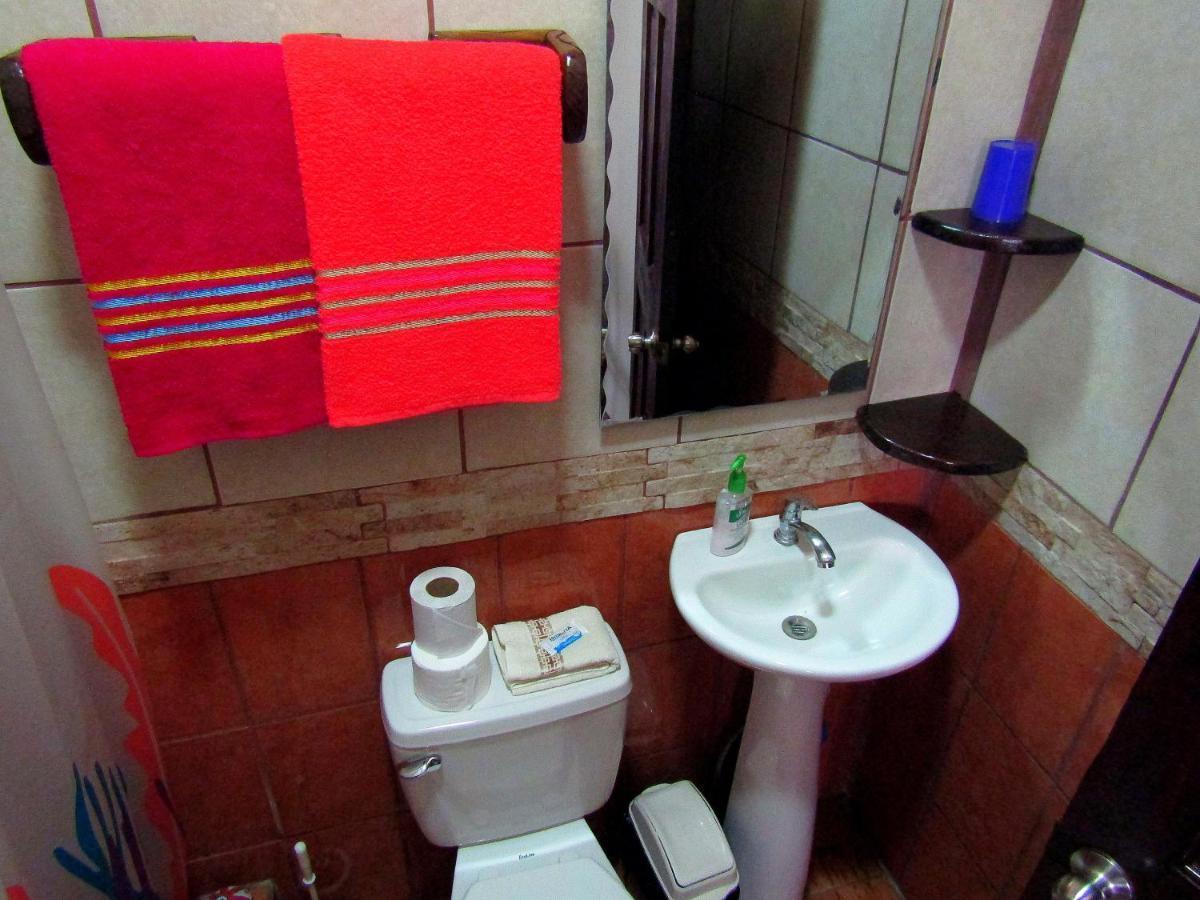 Appartamento Casa Alegra Puerto Viejo de Talamanca Esterno foto