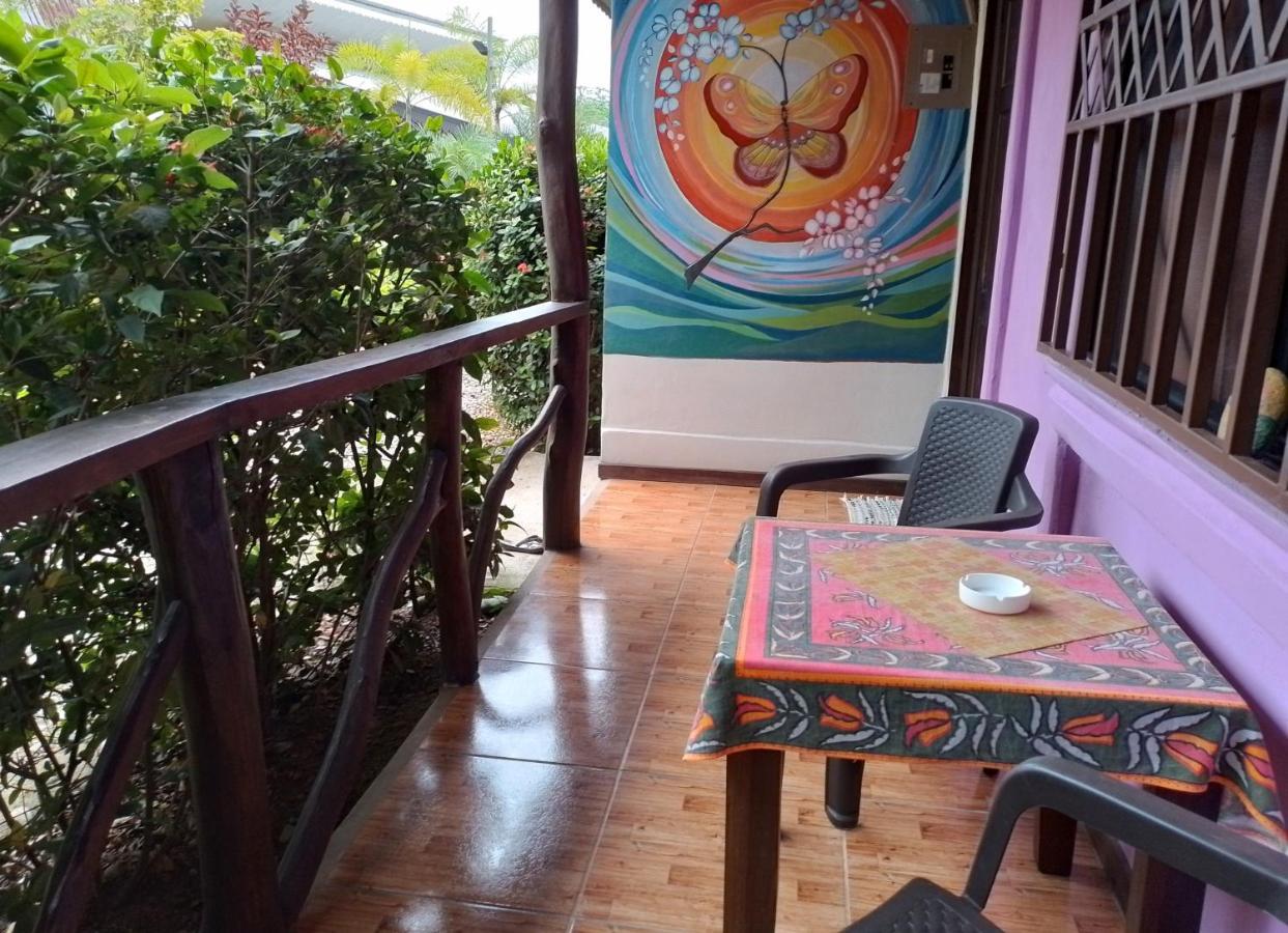 Appartamento Casa Alegra Puerto Viejo de Talamanca Esterno foto