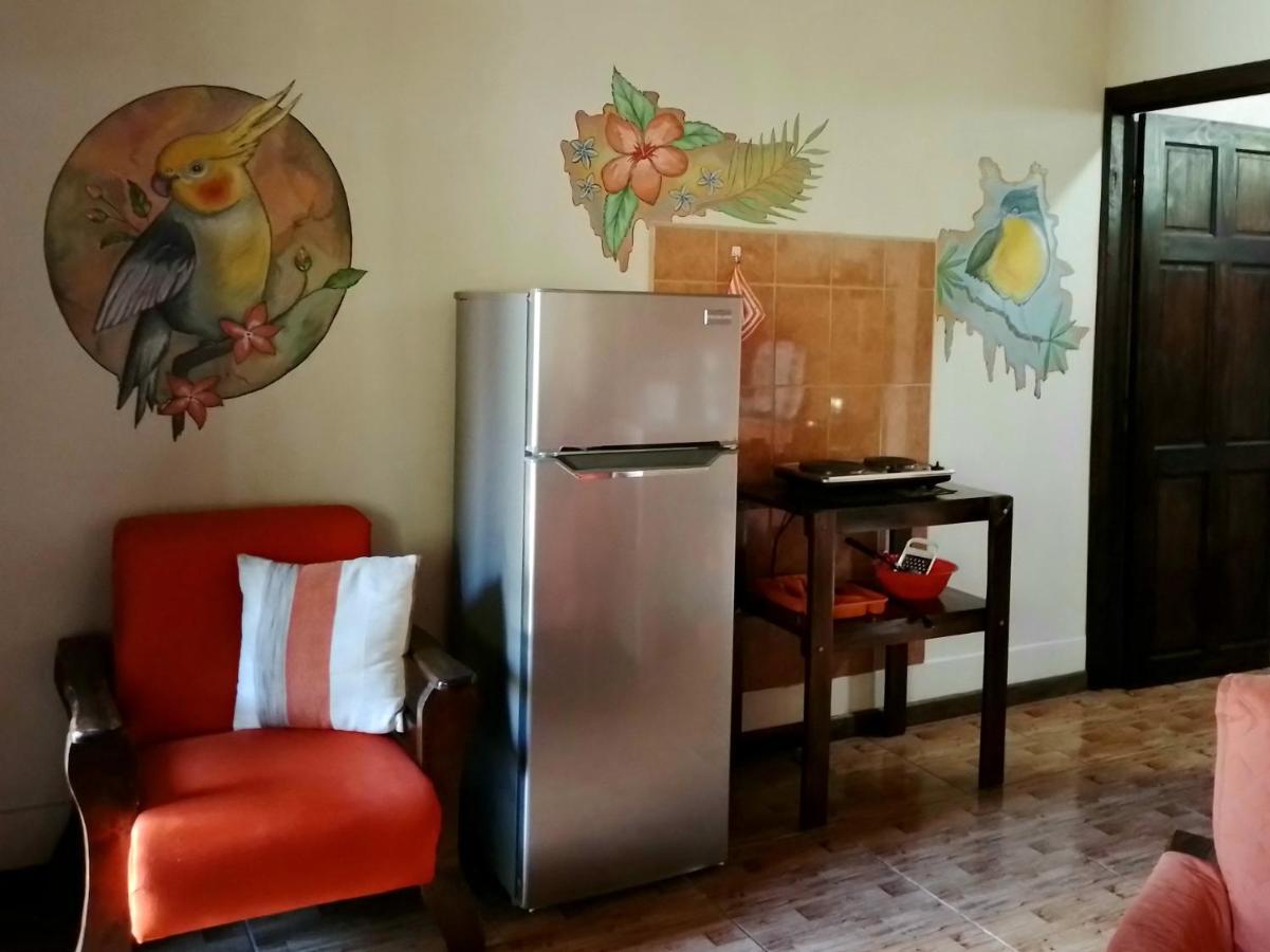 Appartamento Casa Alegra Puerto Viejo de Talamanca Esterno foto