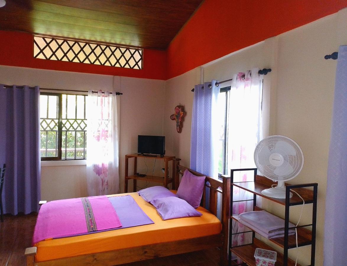 Appartamento Casa Alegra Puerto Viejo de Talamanca Esterno foto