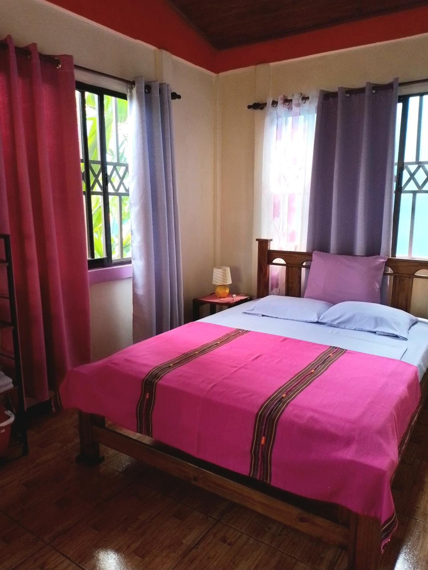 Appartamento Casa Alegra Puerto Viejo de Talamanca Esterno foto