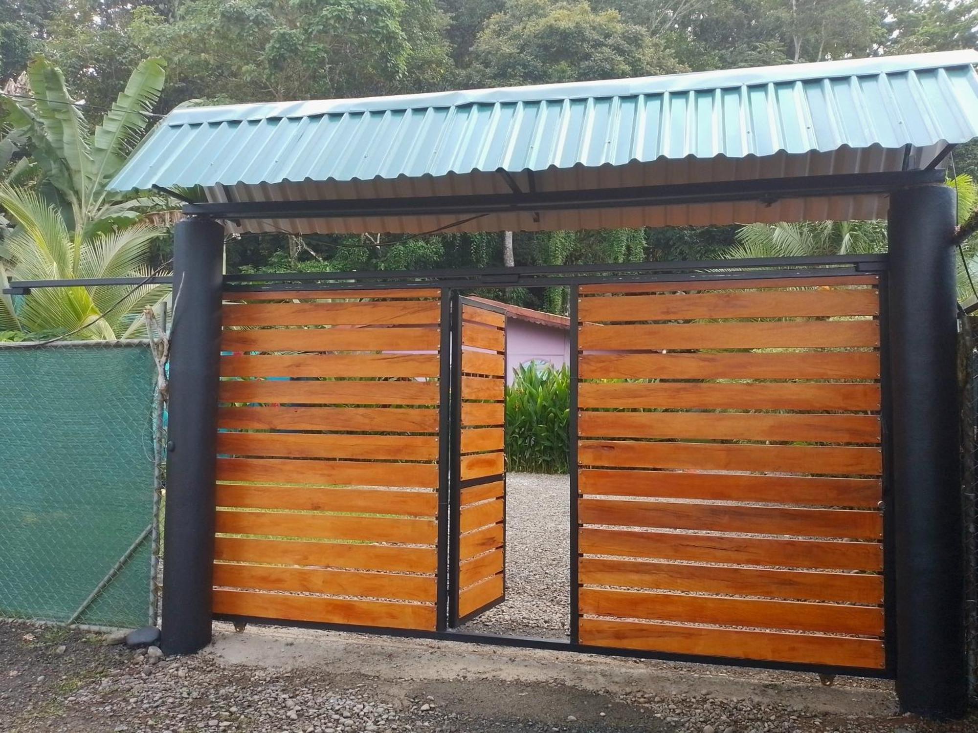 Appartamento Casa Alegra Puerto Viejo de Talamanca Esterno foto
